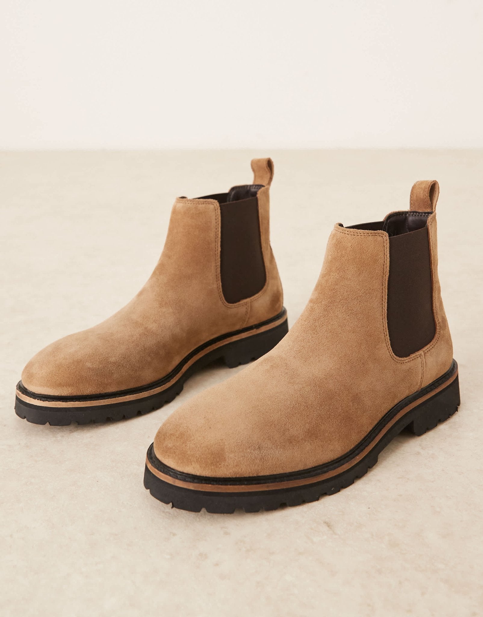 Walk London Mayfair chelsea boot in tan suede - ASOS Sample Sale EU Store