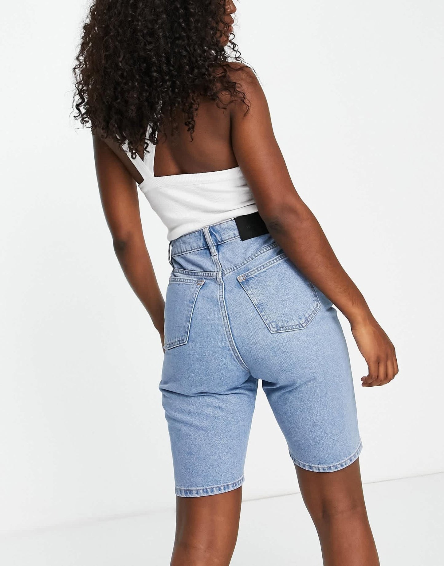 Waven long line denim mom shorts in 90s blue - ASOS Sample Sale EU Store