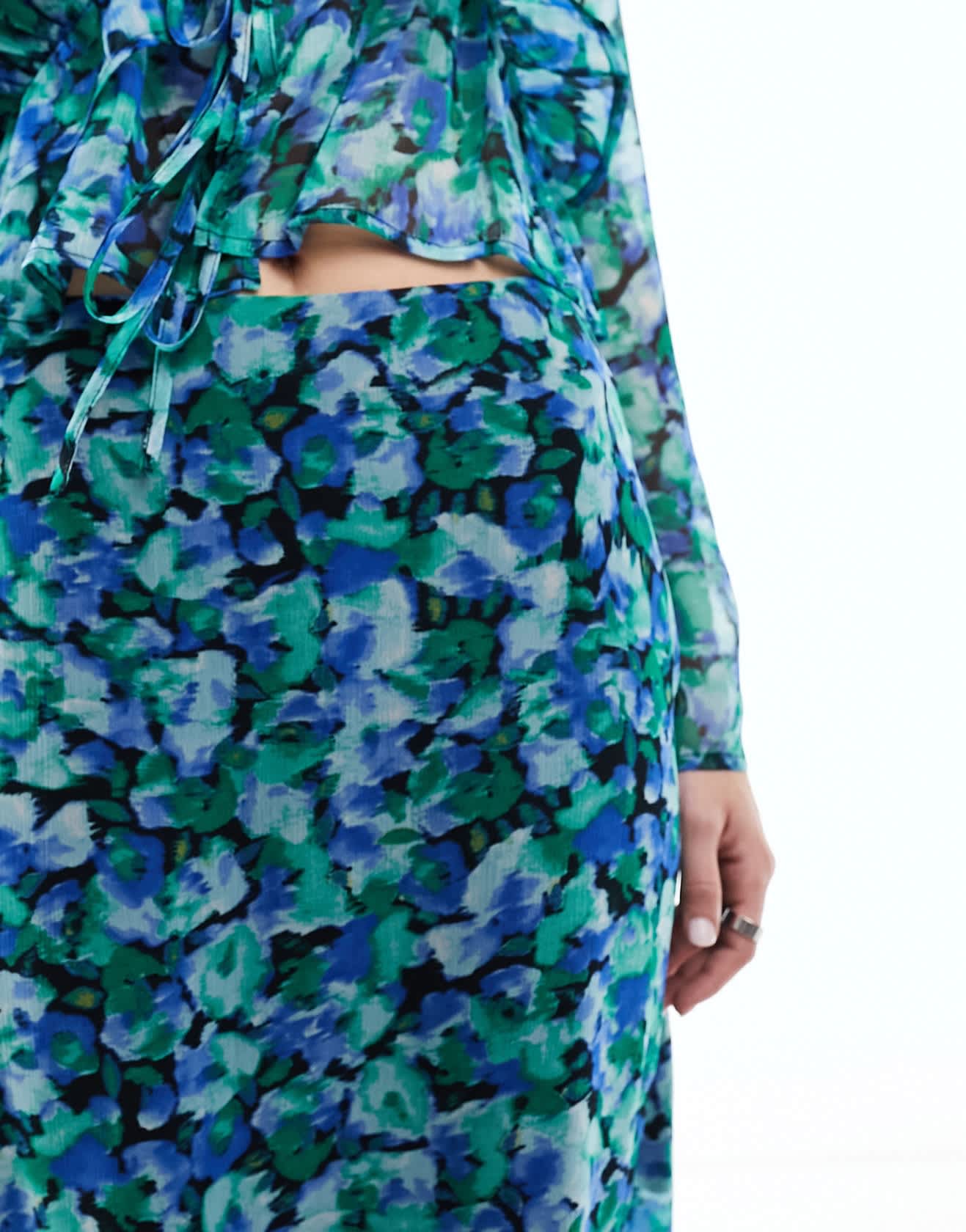 Wednesday's Girl blurred floral print floaty mesh midi skirt co - ord in blue green - ASOS Sample Sale EU Store
