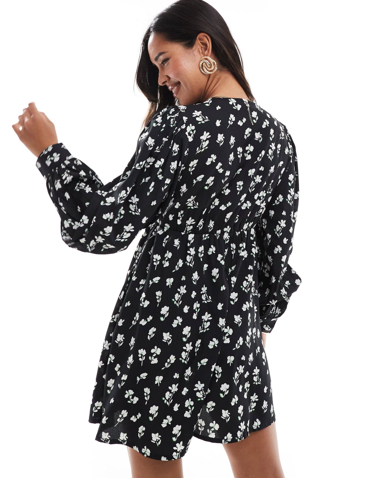 Wednesday's Girl ditsy floral smock mini dress in black and white - ASOS Sample Sale EU Store
