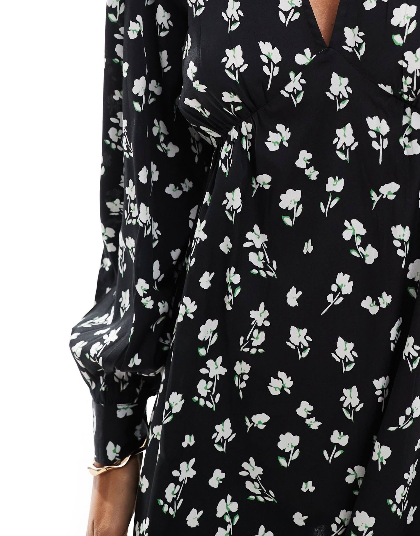 Wednesday's Girl ditsy floral smock mini dress in black and white - ASOS Sample Sale EU Store