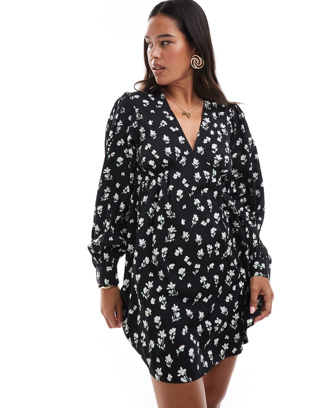 Wednesday's Girl ditsy floral smock mini dress in black and white - ASOS Sample Sale EU Store