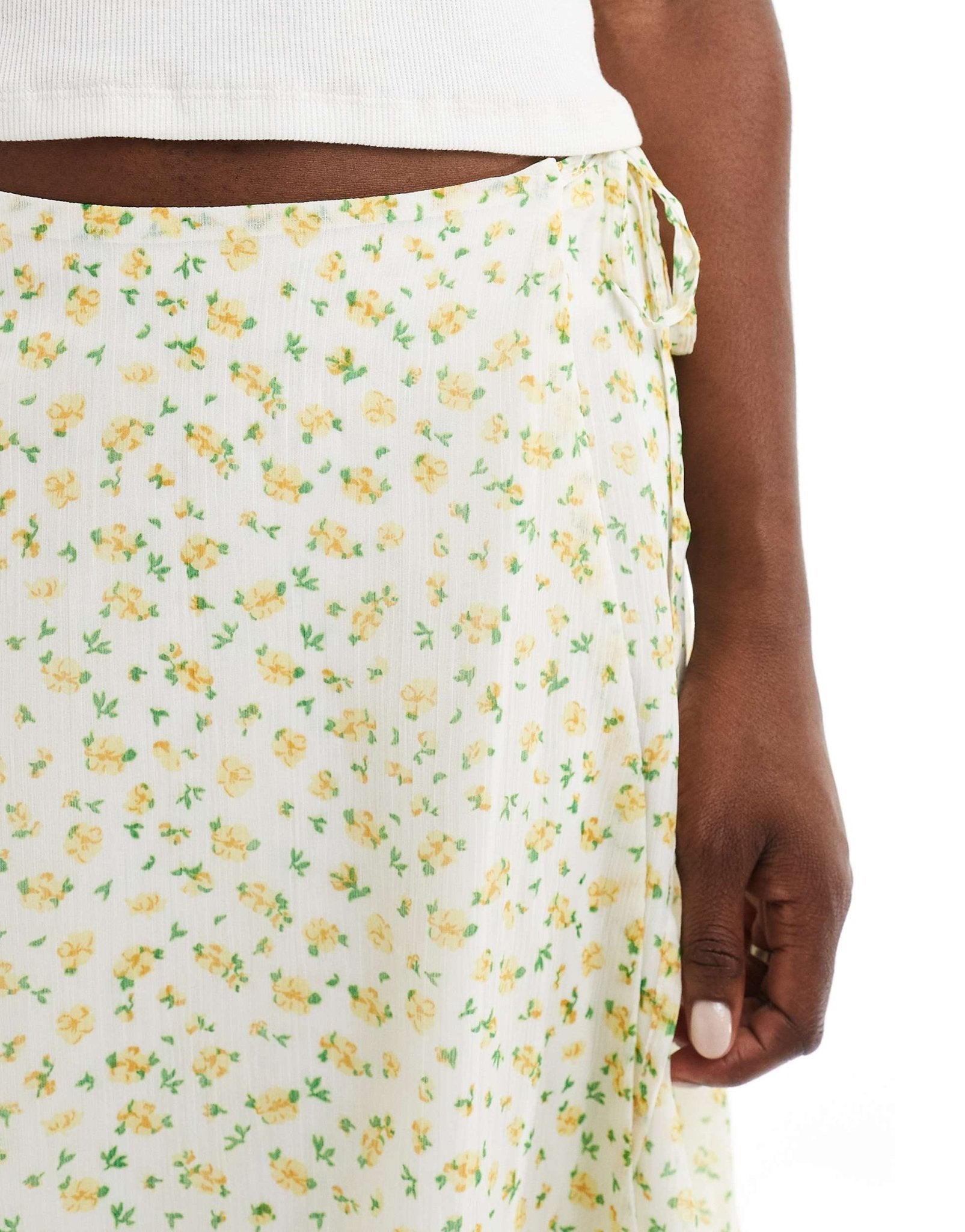 Wednesday's Girl floral print tie detail mini skirt in white and yellow - ASOS Sample Sale EU Store
