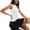 Top de canalé con cuello barco Weekday Annie en blanco