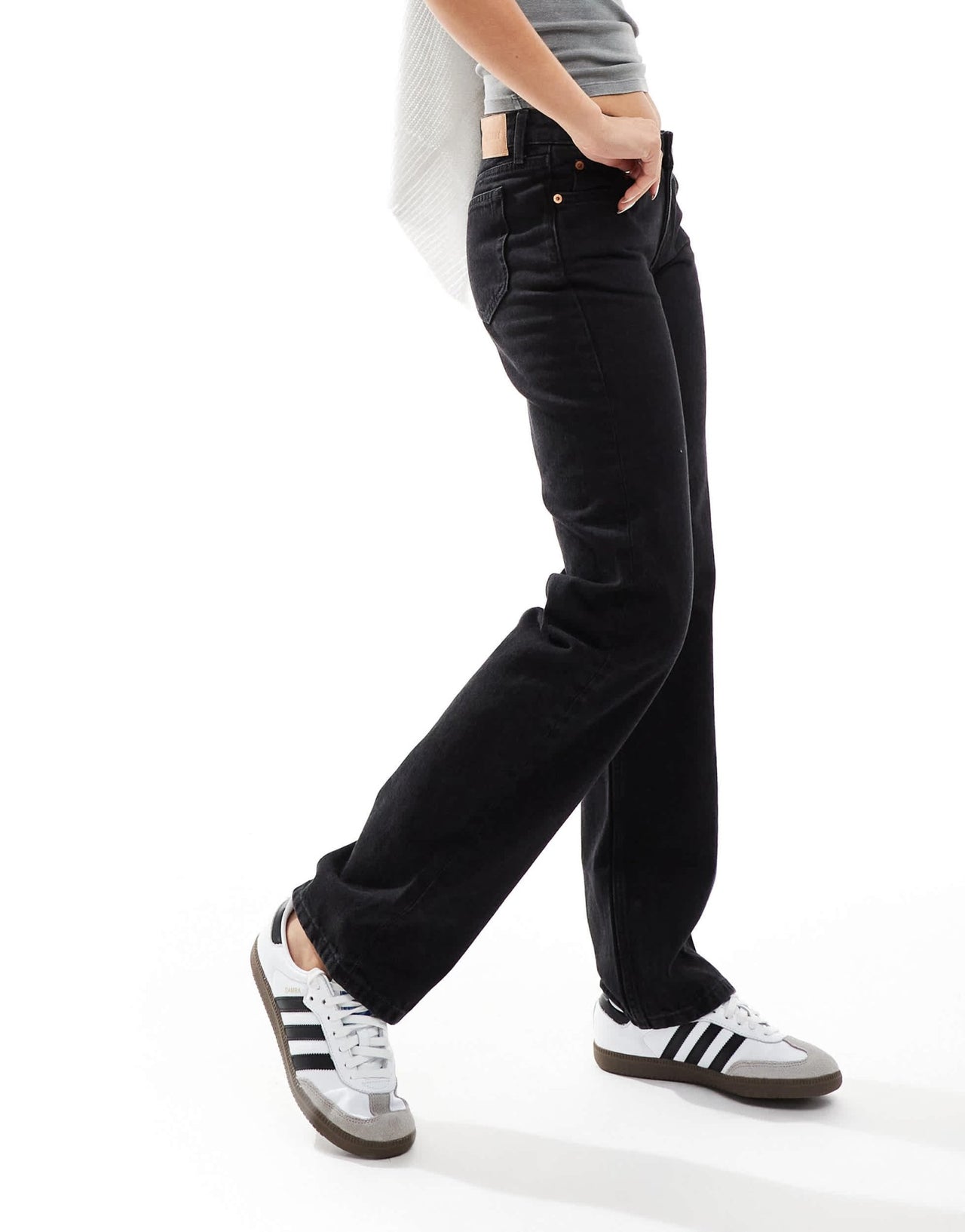 Weekday Arrow low waist regular fit straight leg jeans in tuned black - ASOS Sample Sale EU Store
