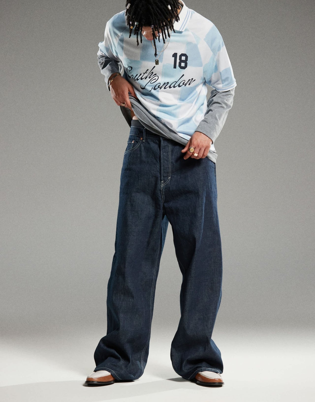Weekday Astro Unisex low rise loose fit baggy jeans in blue rinse wash - ASOS Sample Sale EU Store