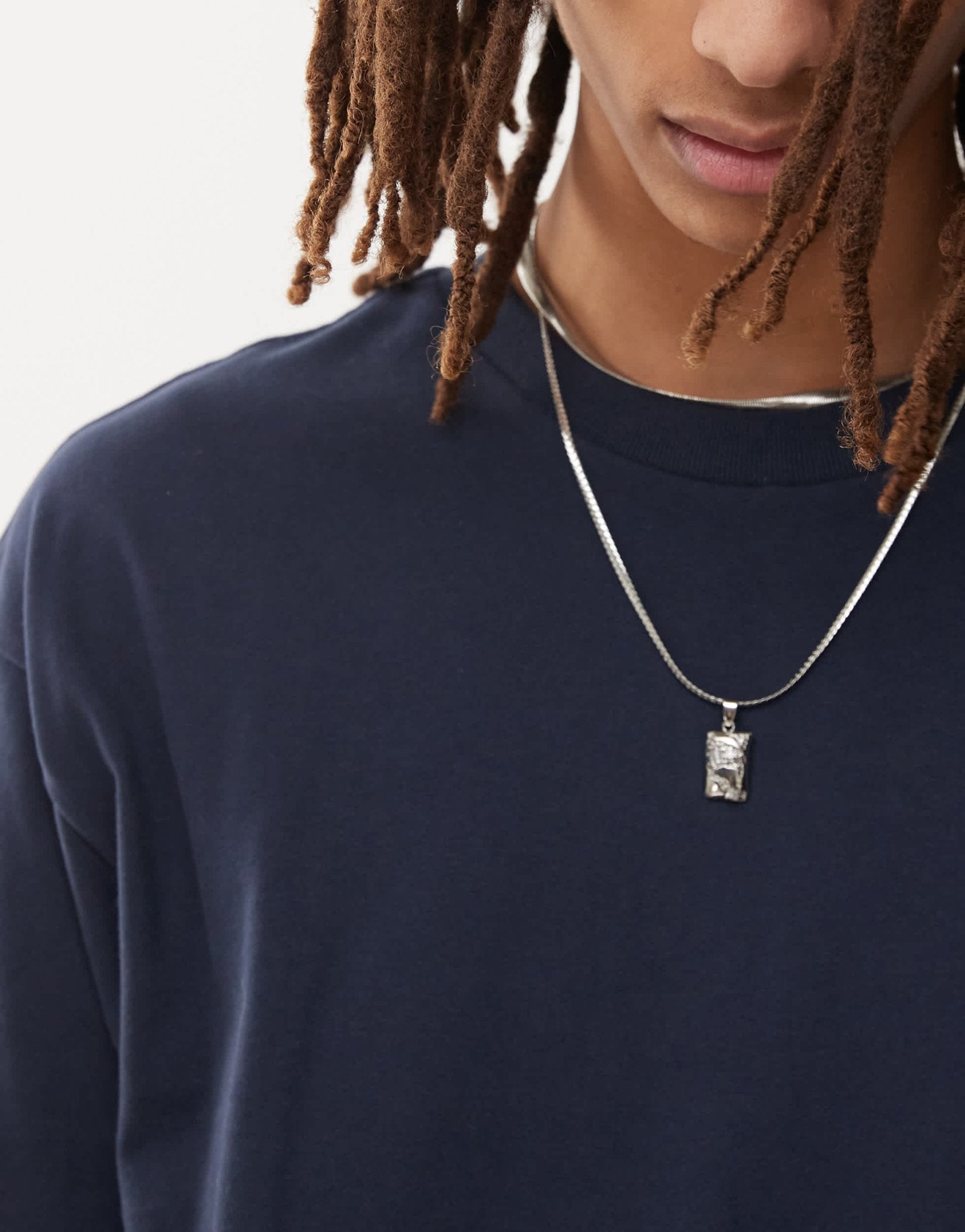 Weekday Great oversized boxy fit t-shirt in navy - ASOS Sample Sale EU Store