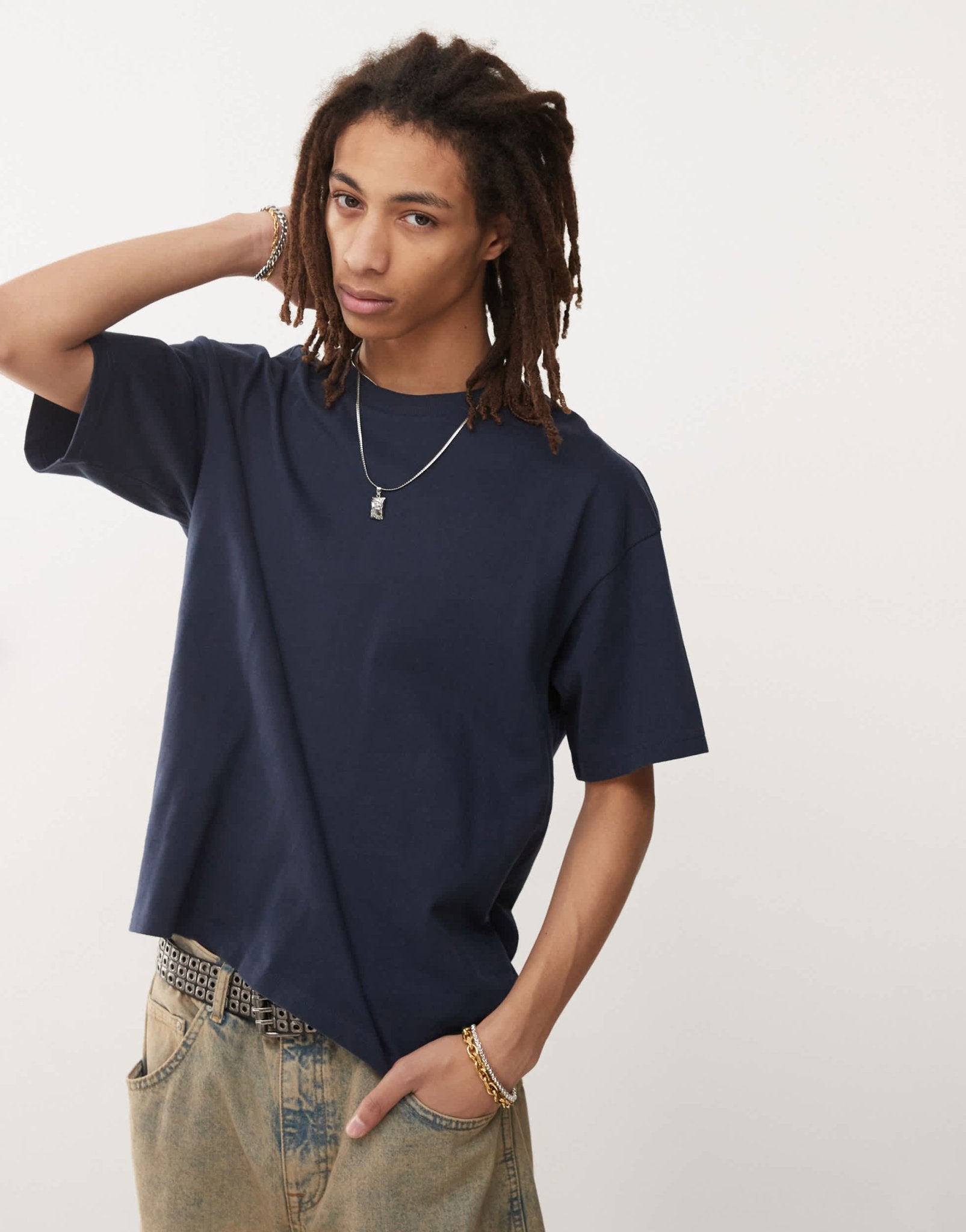 Weekday Great oversized boxy fit t-shirt in navy - ASOS Sample Sale EU Store