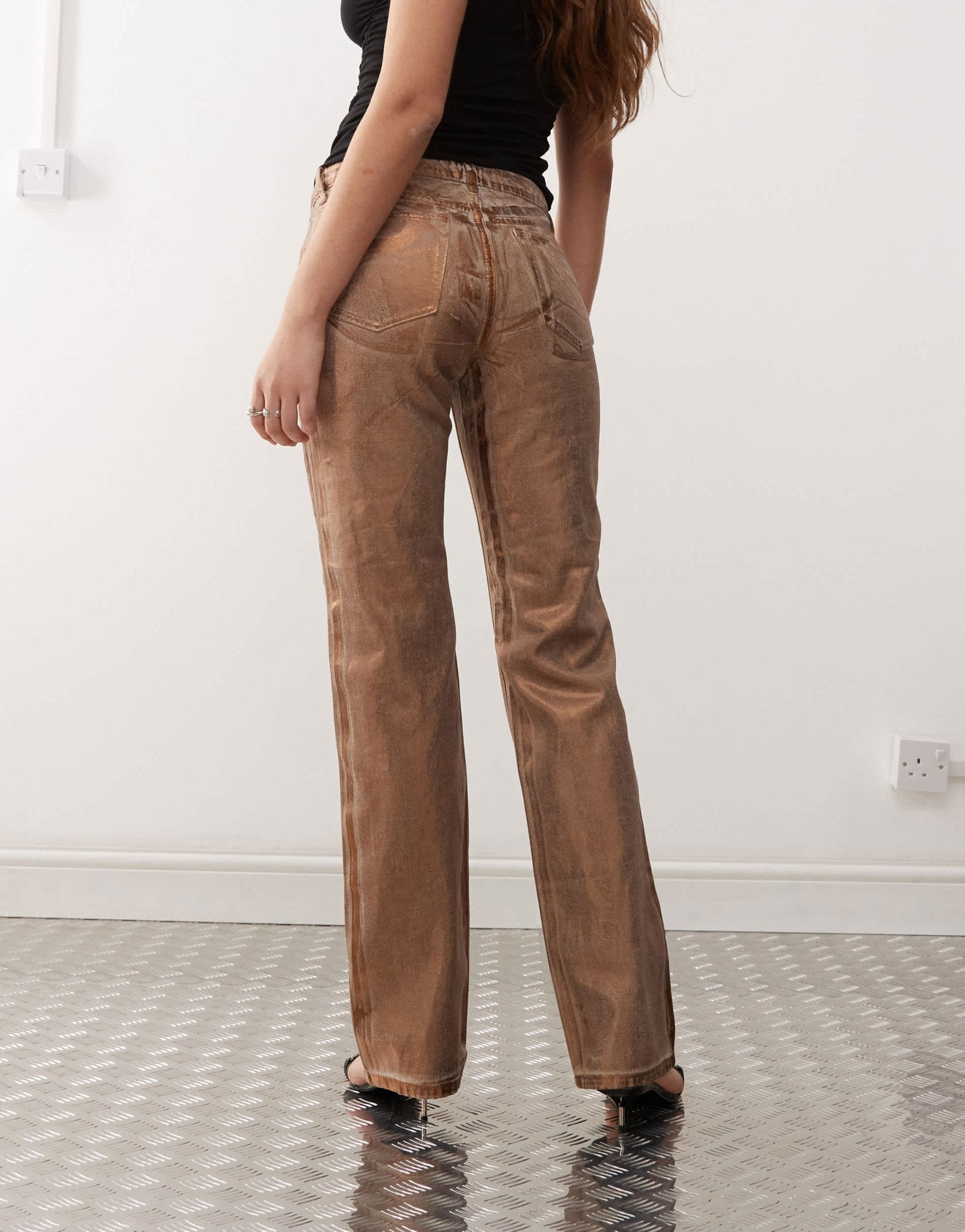 Weekday low waist straight leg trousers in bronze - ASOS Sample Sale EU Store