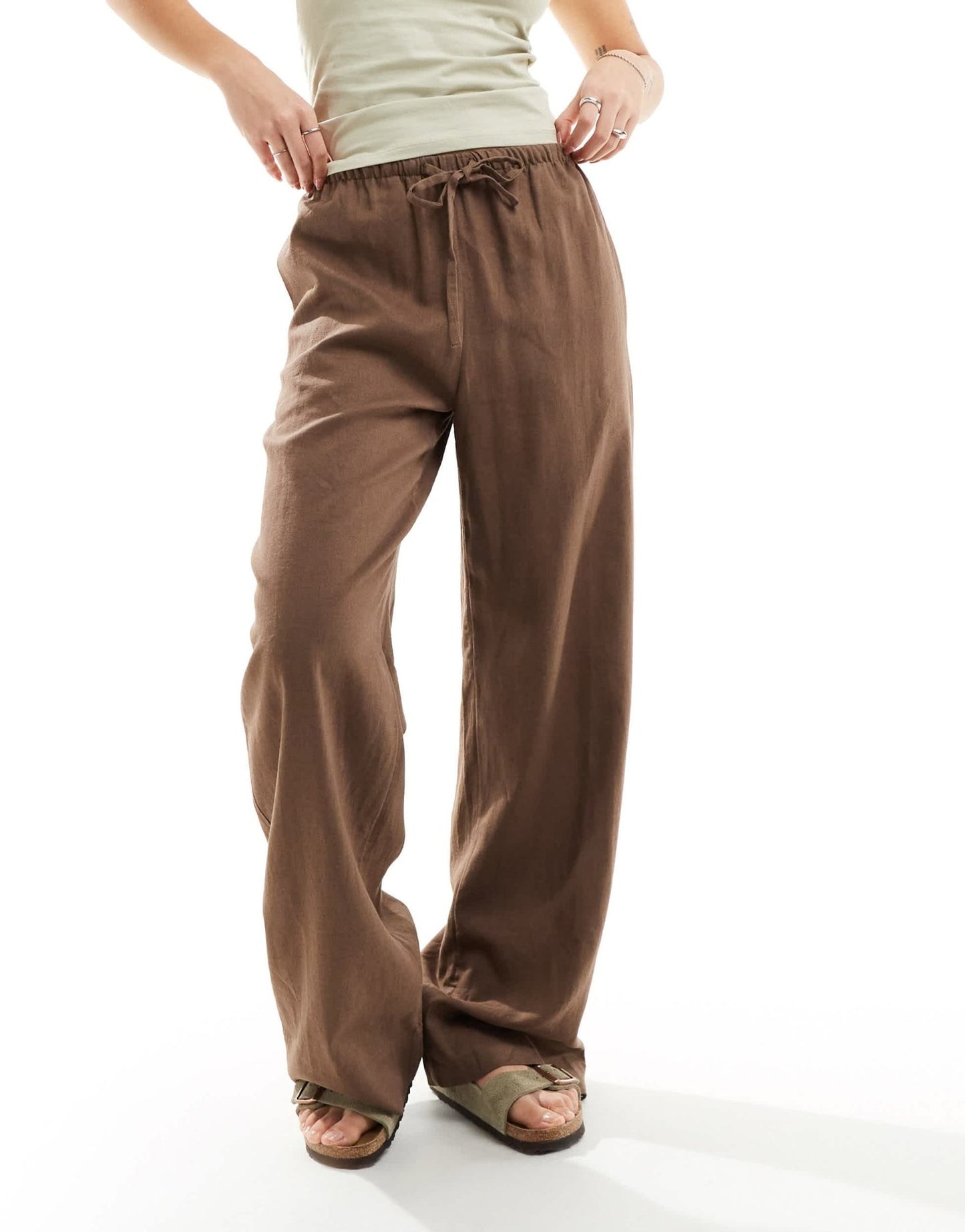 Weekday Mia linen mix trousers in brown - ASOS Sample Sale EU Store