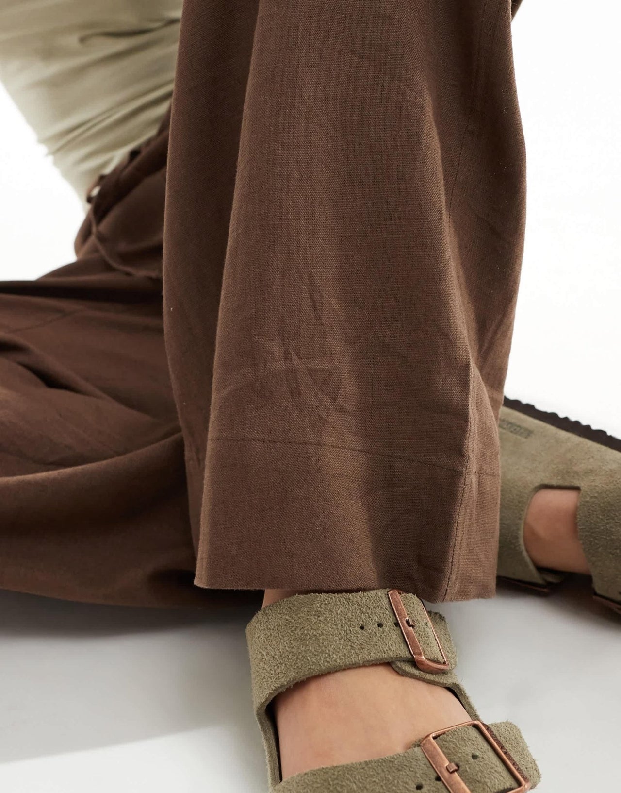 Weekday Mia linen mix trousers in brown - ASOS Sample Sale EU Store