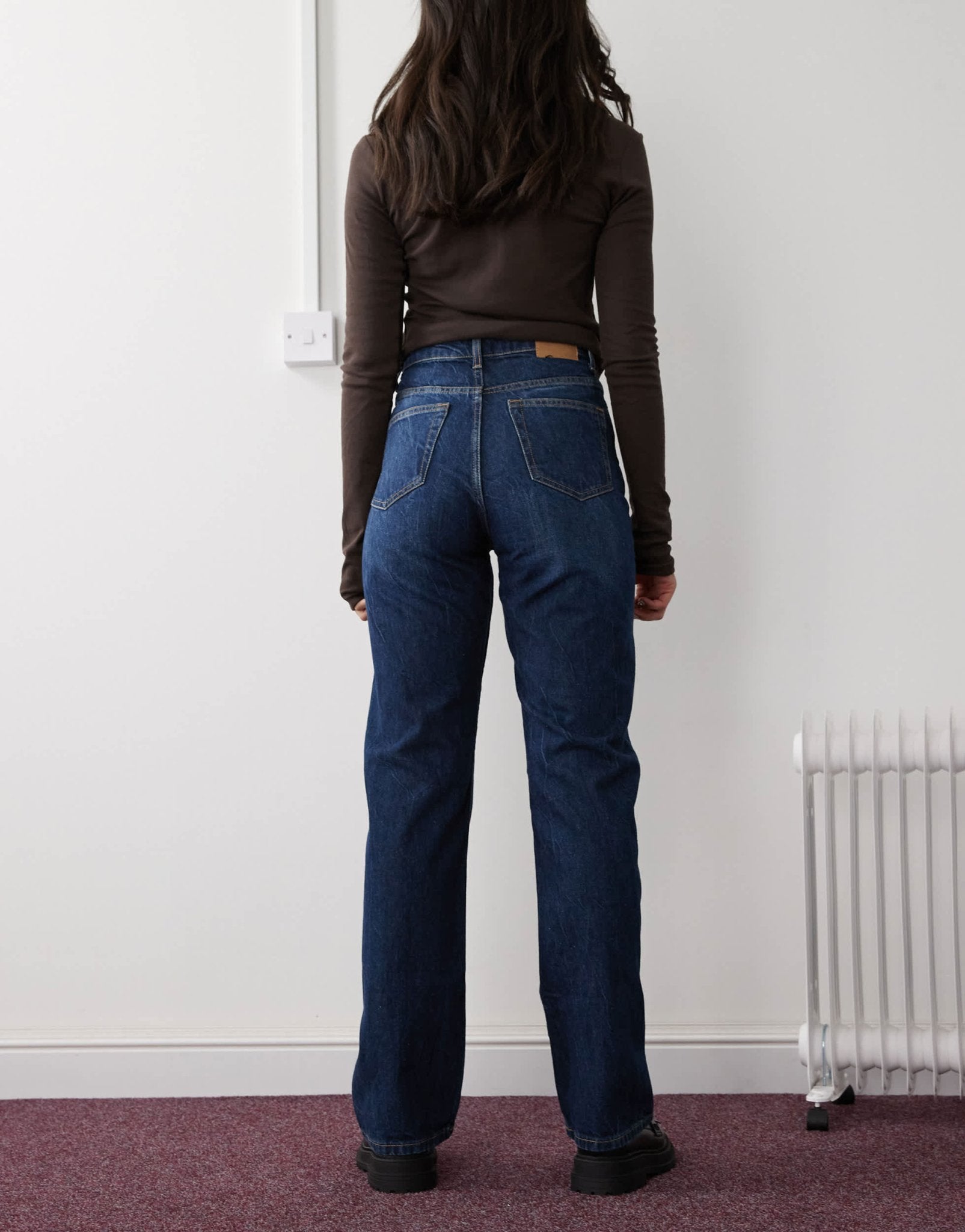 Weekday Rowe extra high waist regular fit straight leg jeans in compact blue - ASOS Sample Sale EU Store