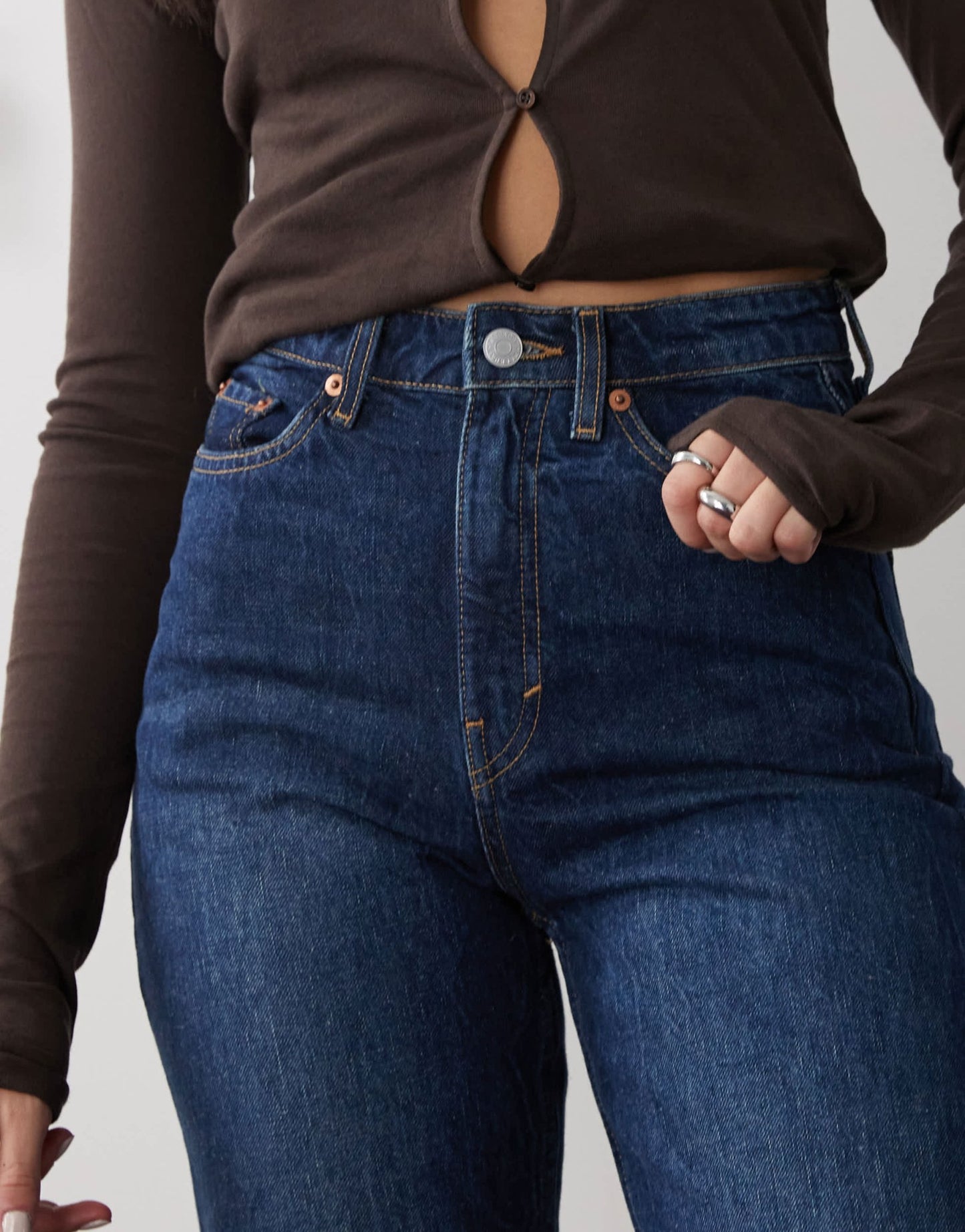 Weekday Rowe extra high waist regular fit straight leg jeans in compact blue - ASOS Sample Sale EU Store