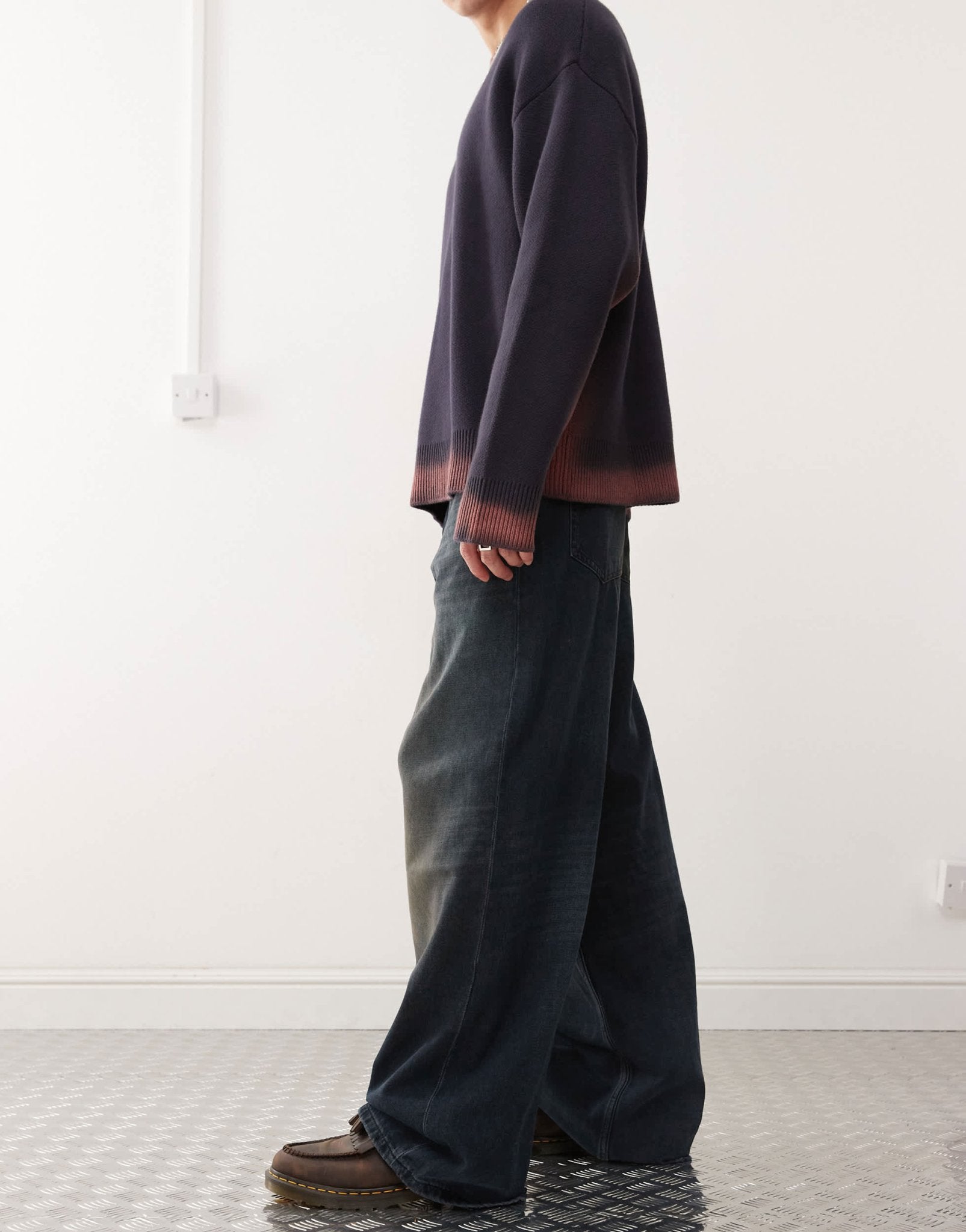 Weekday Unisex Astro low rise loose fit baggy jeans in streaky blue wash - ASOS Sample Sale EU Store