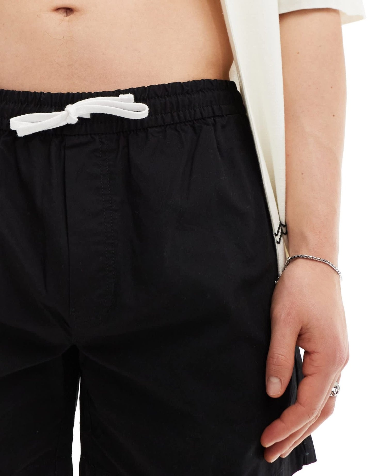 Weekday Zed regular fit shorts in black - ASOS Sample Sale EU Store