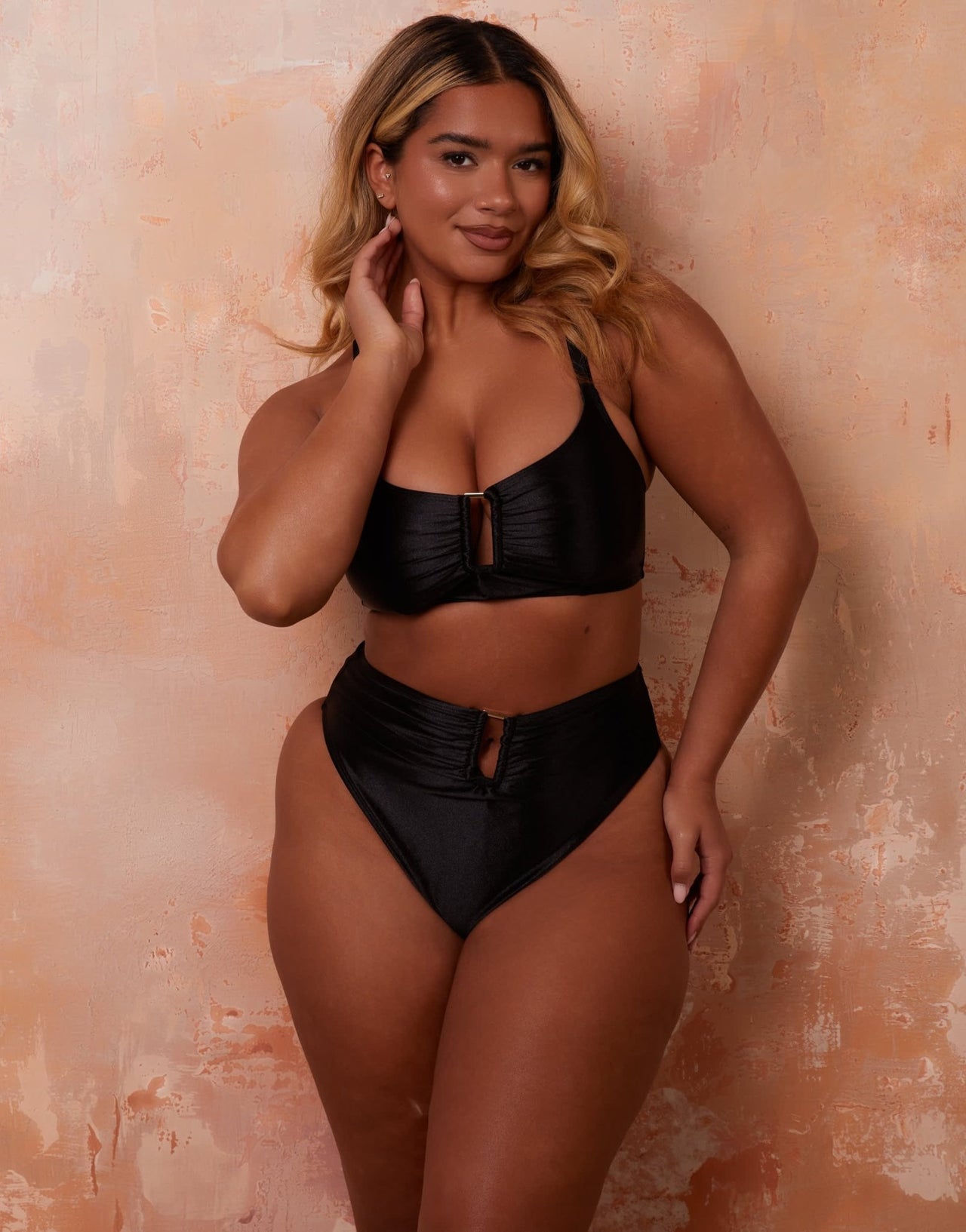Wolf & Whistle X Natalie Gessey Fuller Bust bikini top with gold ring detail - ASOS Sample Sale EU Store