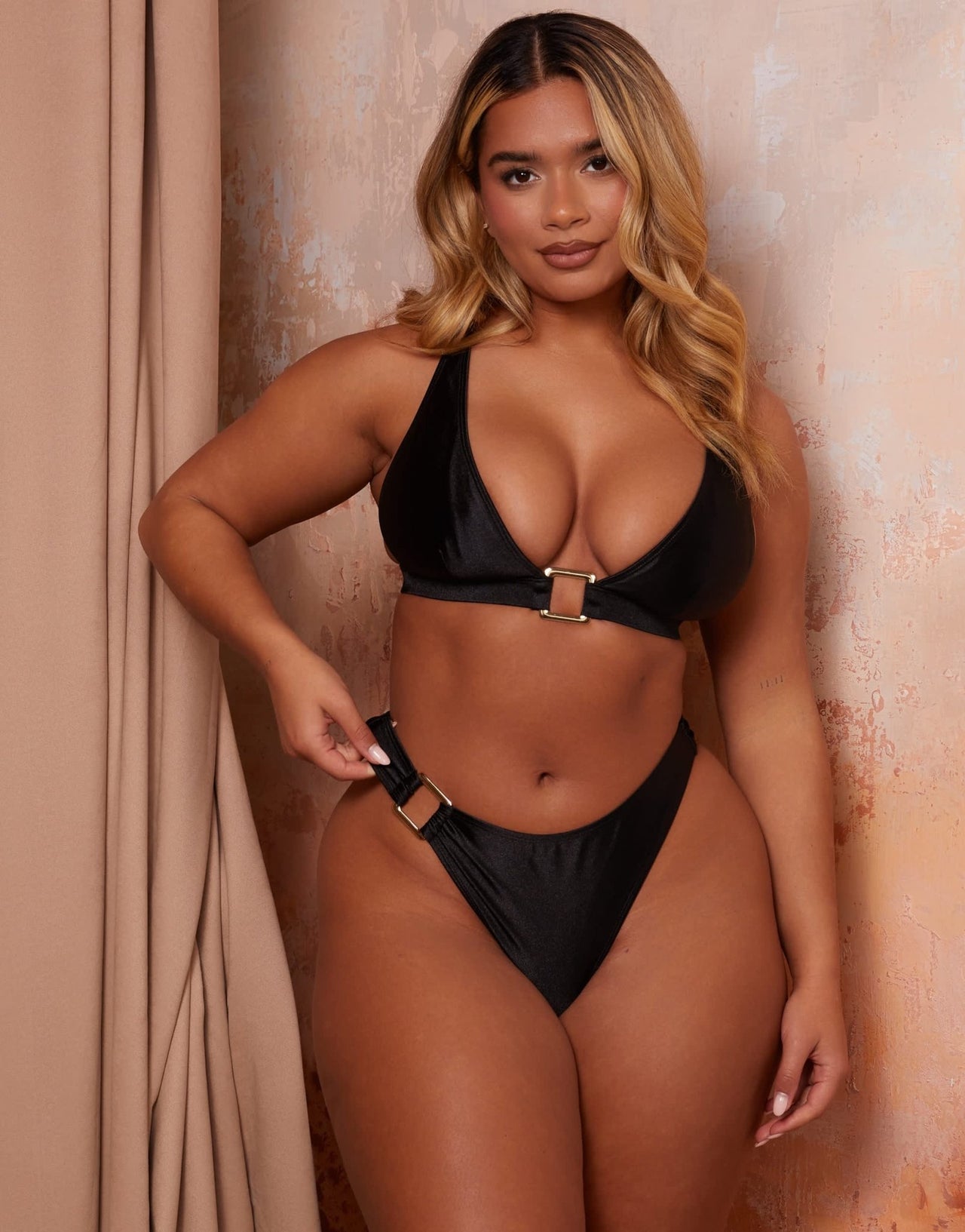 Wolf & Whistle X Natalie Gessey Fuller Bust gold trim detail bikini top in black - ASOS Sample Sale EU Store