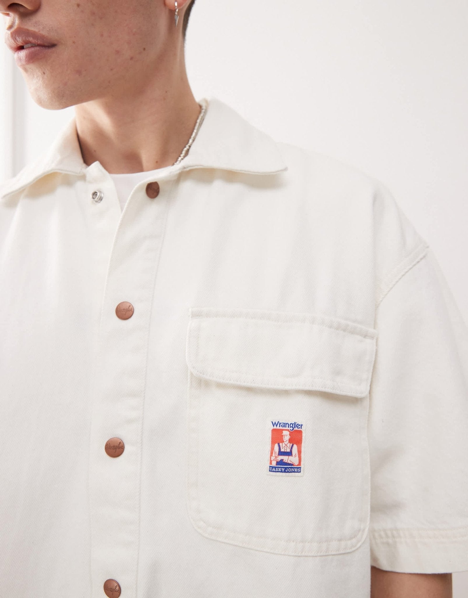 Wrangler Casey Jones workwear short sleeve loose twill overshirt in ecru - ASOS Sample Sale EU Store
