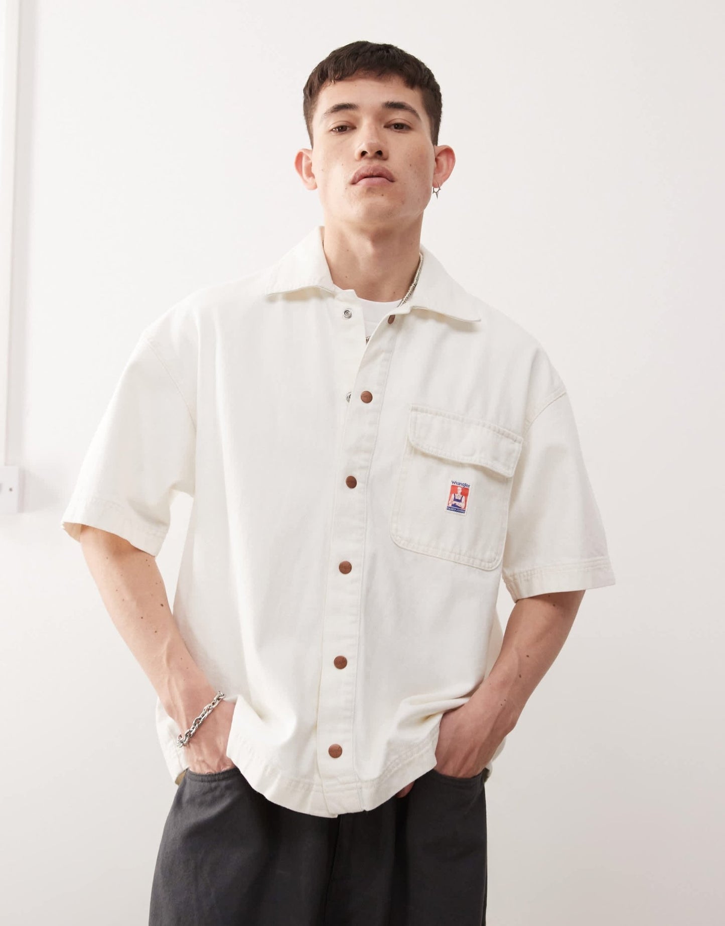 Wrangler Casey Jones workwear short sleeve loose twill overshirt in ecru - ASOS Sample Sale EU Store