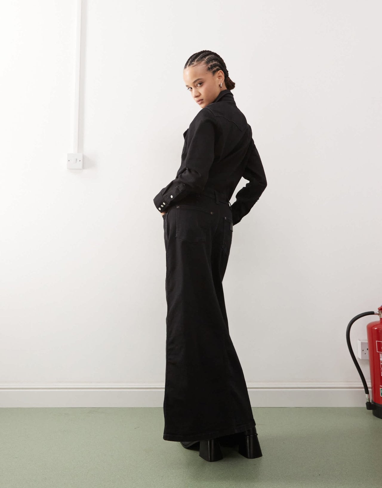 Wrangler denim midi dress in black with front split - ASOS Sample Sale EU Store