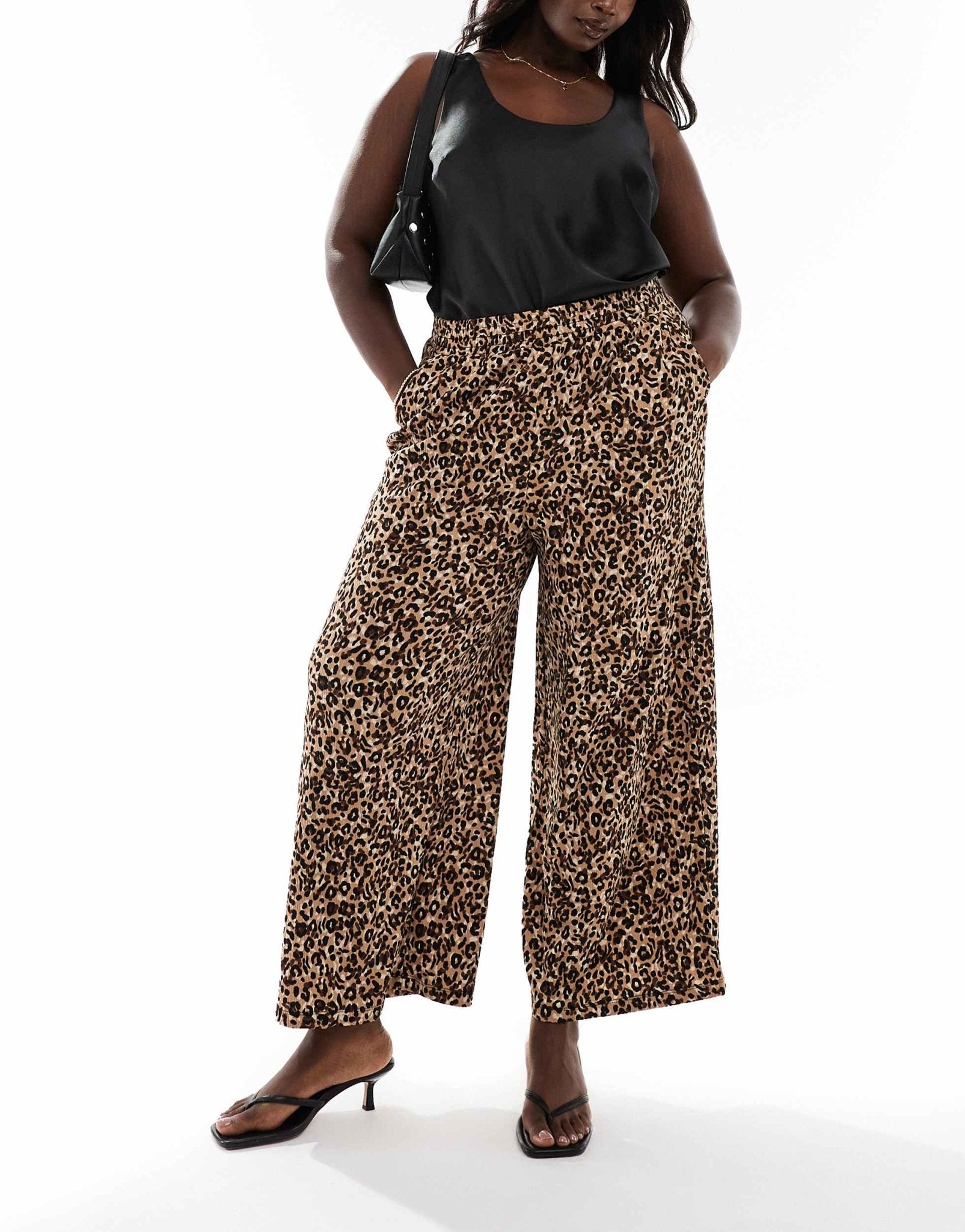 Yours wide leg pull on trousers in leopard print - ASOS Sample Sale EU Store